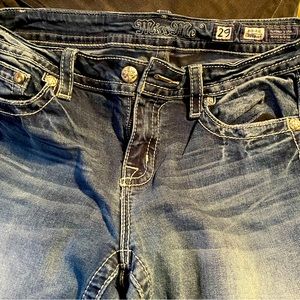 Miss Me Easy Boot Jeans. 29x29.